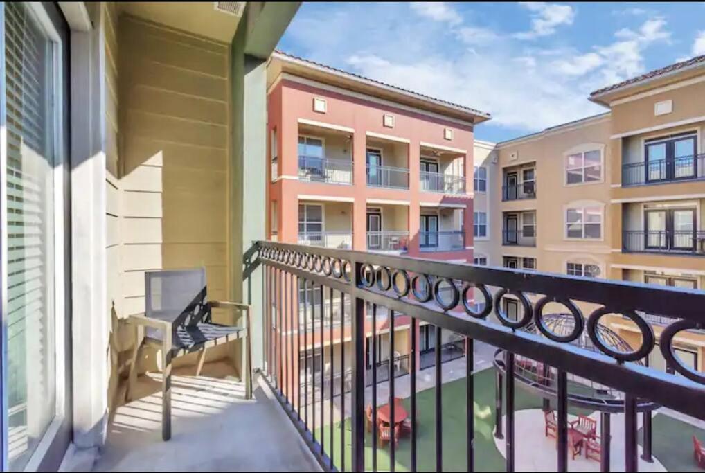 Modern Condo Near Texas Medical Center W Free Parking Houston Zewnętrze zdjęcie