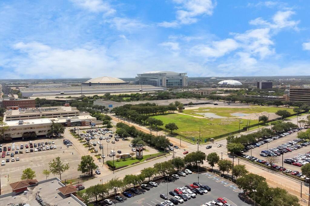 Modern Condo Near Texas Medical Center W Free Parking Houston Zewnętrze zdjęcie
