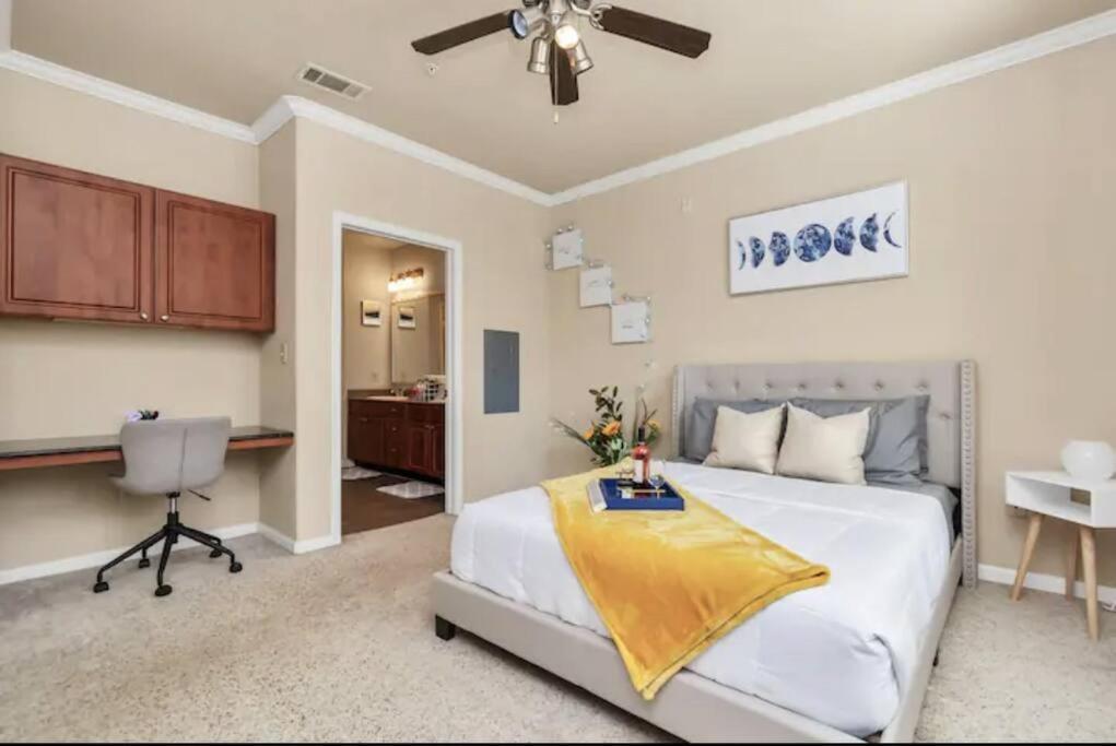 Modern Condo Near Texas Medical Center W Free Parking Houston Zewnętrze zdjęcie