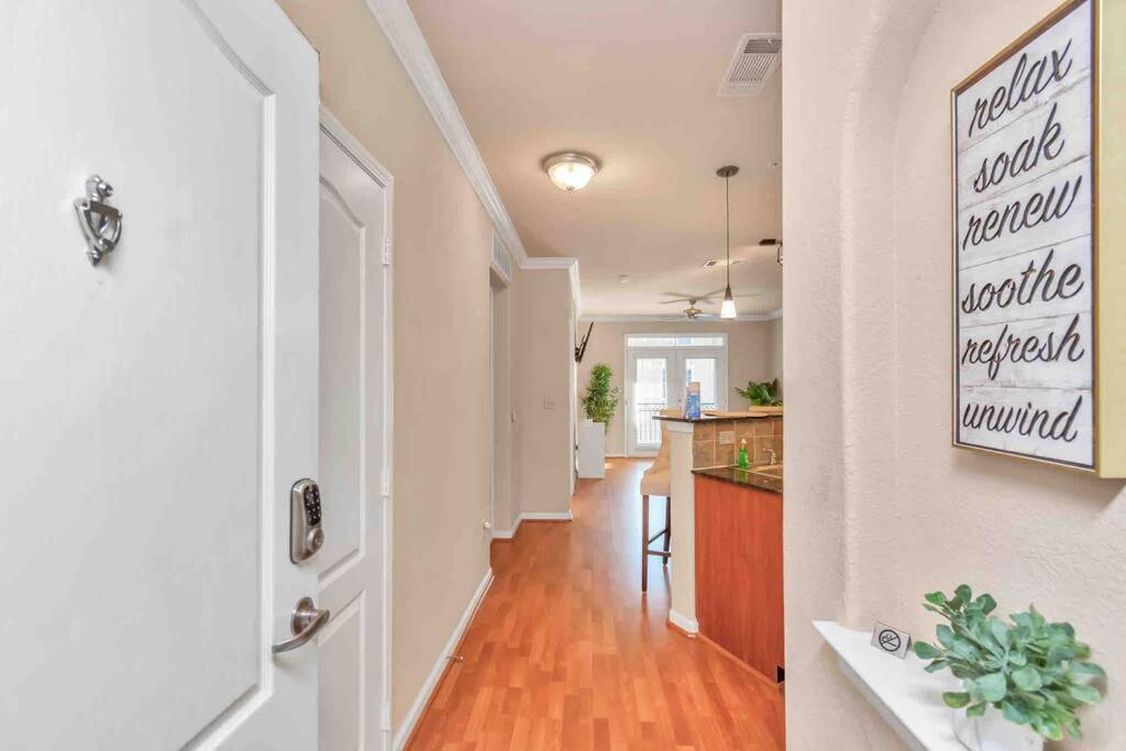 Modern Condo Near Texas Medical Center W Free Parking Houston Zewnętrze zdjęcie